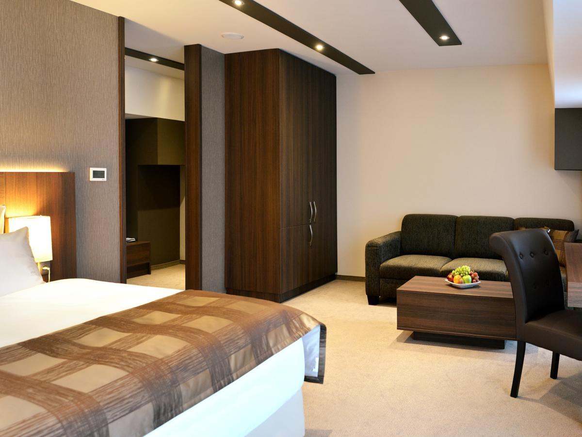 Azul Hotel & Restaurant بارتيزانسكى المظهر الخارجي الصورة