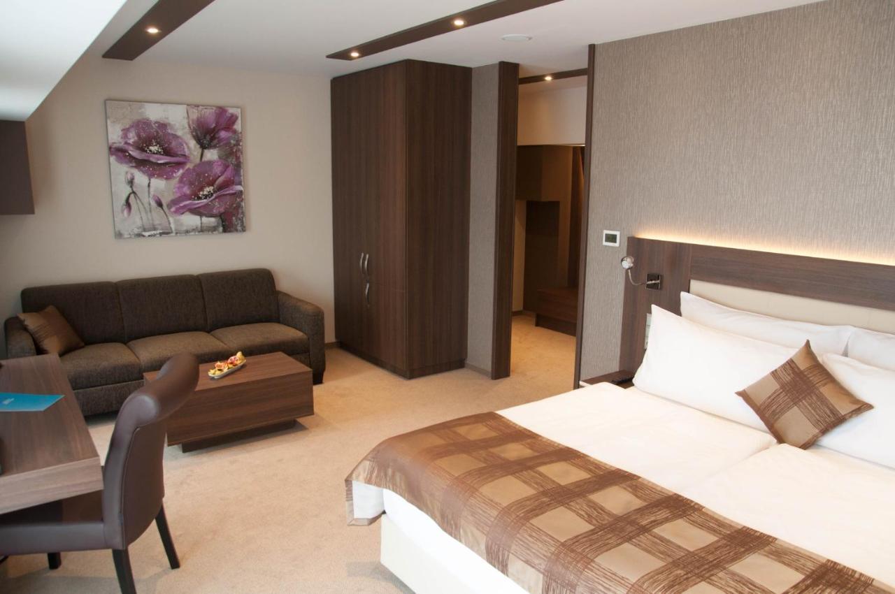 Azul Hotel & Restaurant بارتيزانسكى المظهر الخارجي الصورة